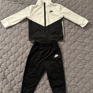 Nike Kids' Black and White Tracksuit